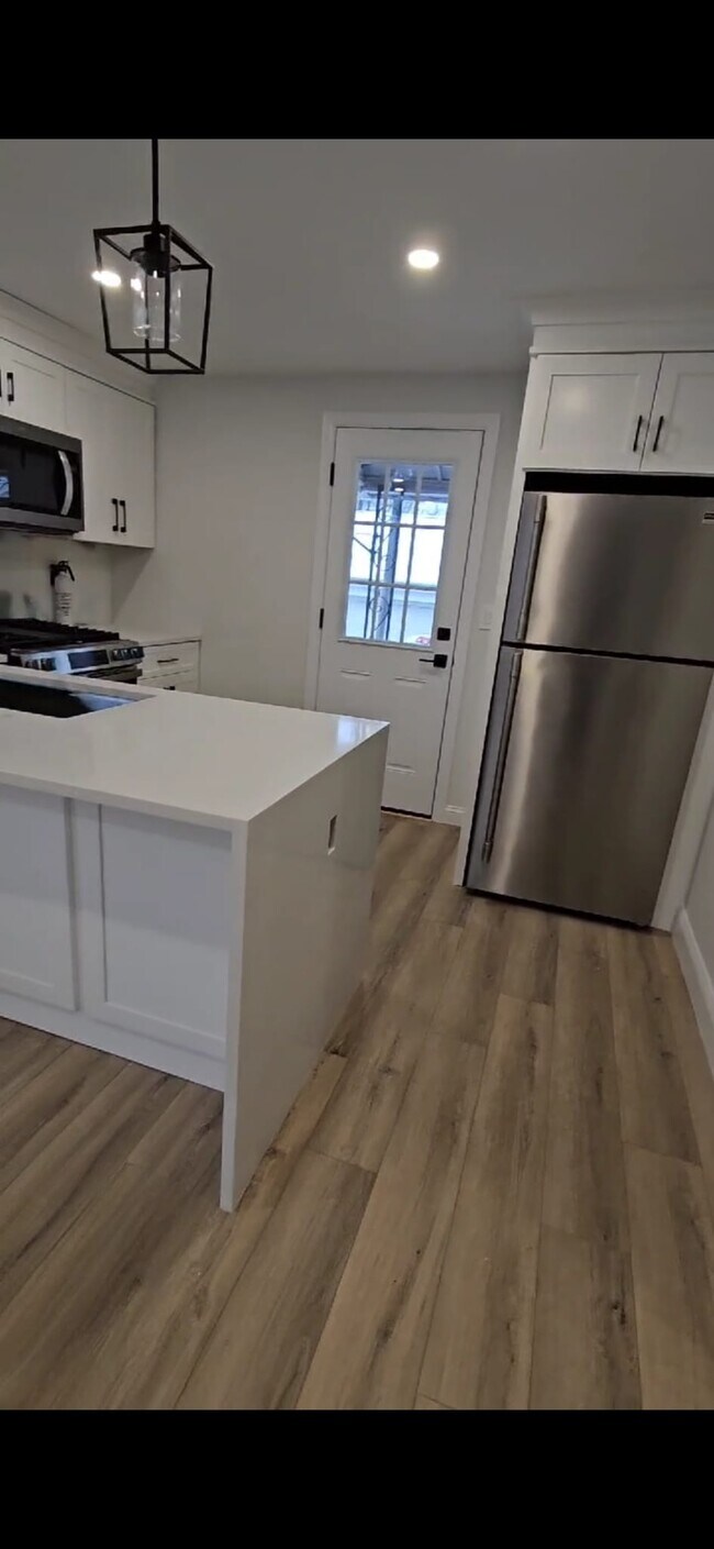 Photo - 613 Willow Ave Unidad 1st Flr