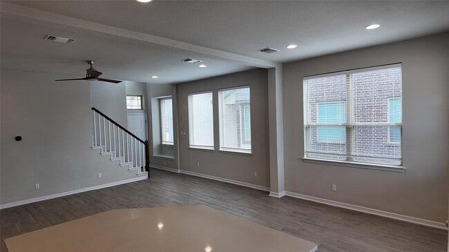 Photo - 2102 Dillon Pond Ln Unidad A