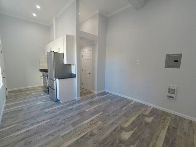 Photo - 518 7th St Unit 11