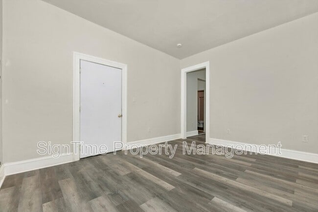 Photo - 220 Summit Ave Unit Apt 2F