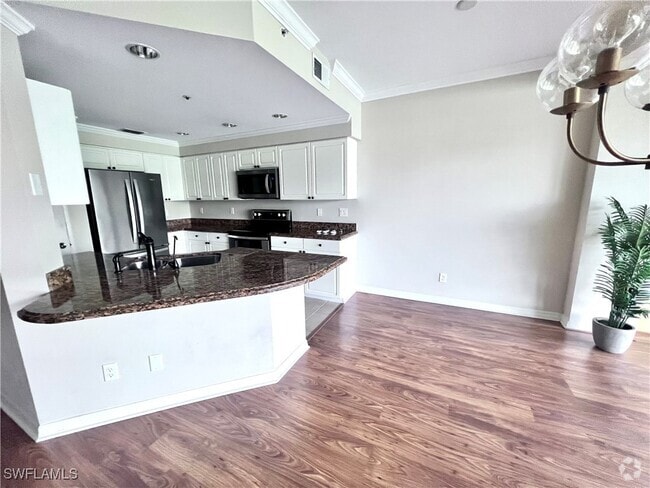 Building Photo - 7756 Gardner Dr Unit 102 Rental