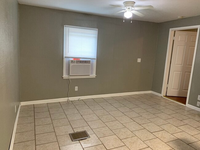 Photo - 603 E 22nd St