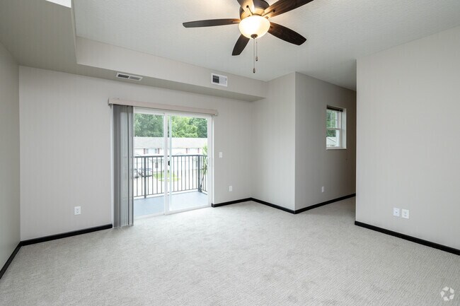 2BR, 2BA - 1,767SF - Primary Bedroom