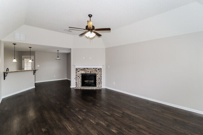 Photo - 9466 Darren Cir S