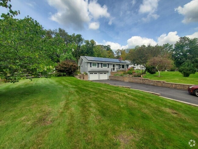 Building Photo - 134 Quaker Hill Rd Rental