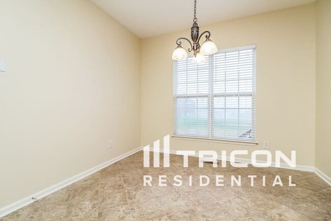 Photo - 100 Havenwood Ct