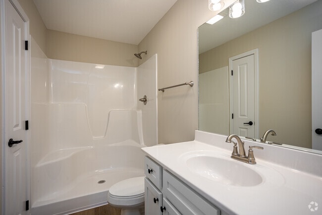 2BR, 2BA - 1,100SF - Primary Bathroom
