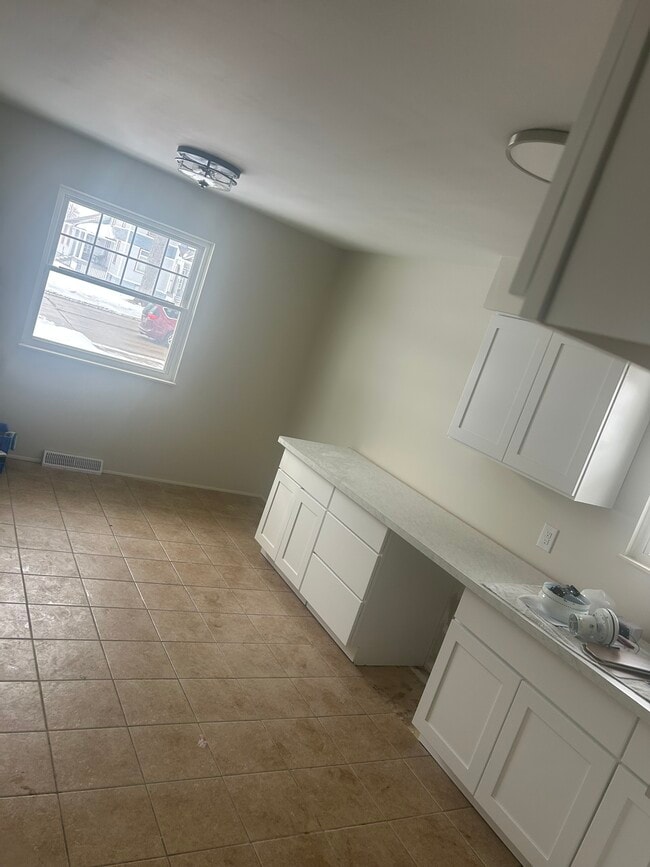 Photo - 2510 10th Ave