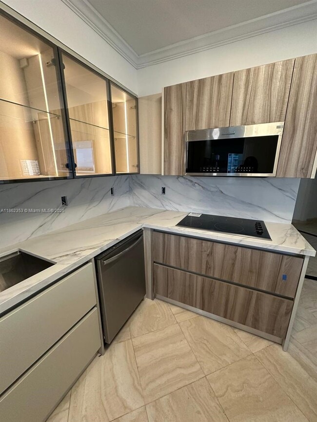 Photo - 19500 Turnberry Way Unidad 12E Rental