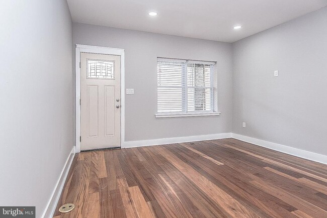 Photo - 2931 Weikel St