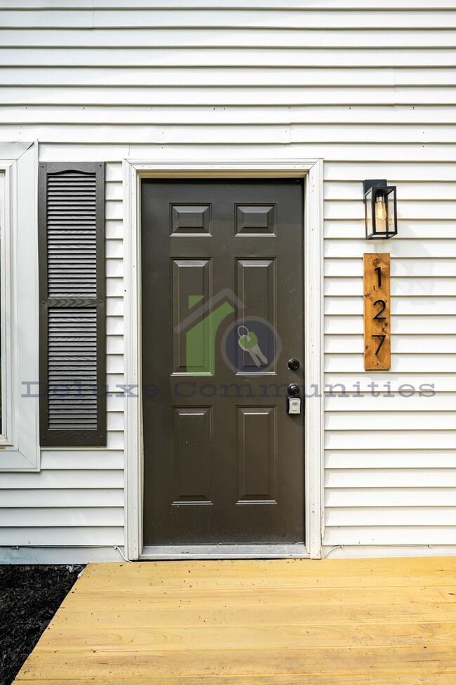 Photo - 127 E Fargo St