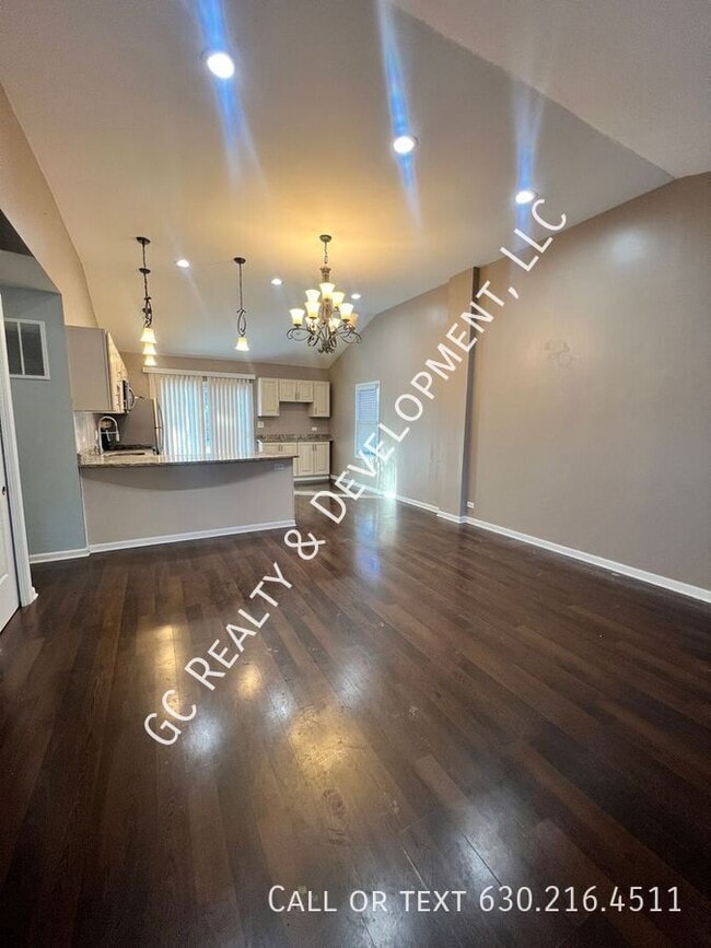 Photo - 3001 75th St