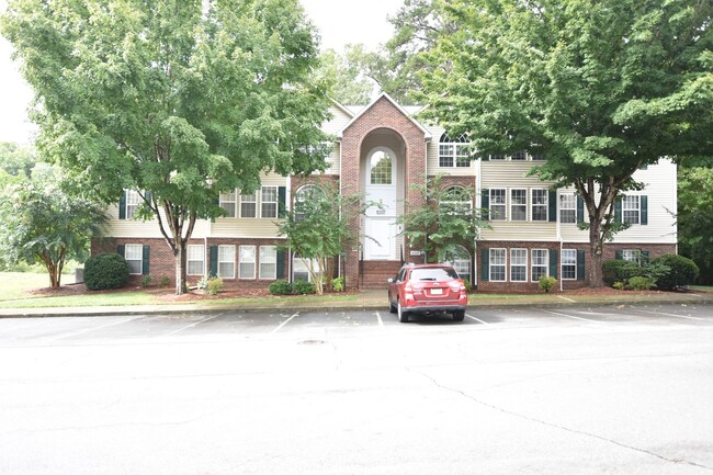 Maintenance Free Condominium in Mill Pond! - Maintenance Free Condominium in Mill Pond!