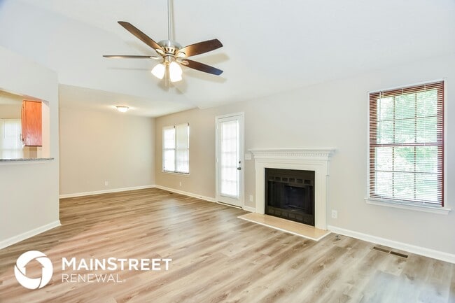 Photo - 206 Nathan Dr