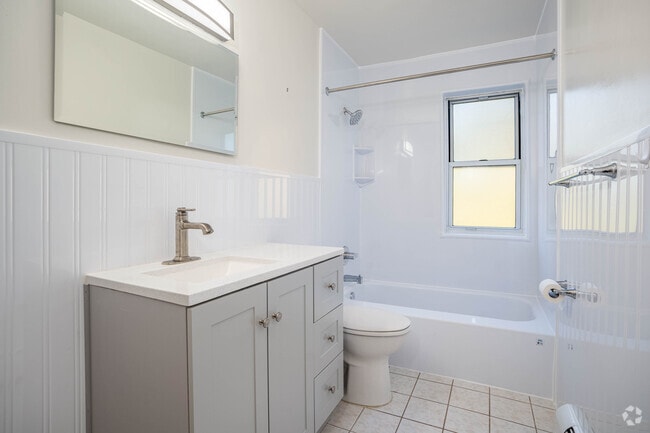 2BR, 1BA - 900SF Bathroom