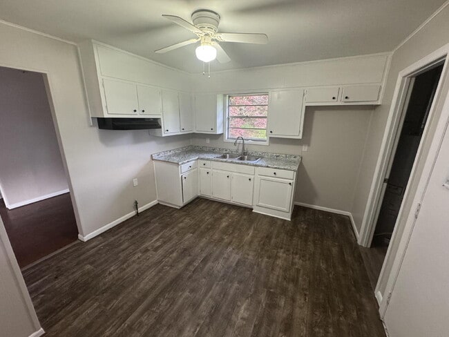 Photo - Updated 3 bed/2 bath with Carport