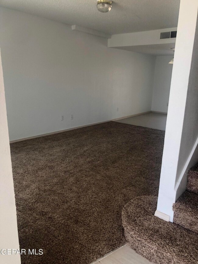 409 Valle Fertil Dr