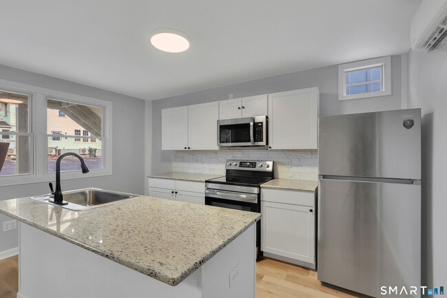 Photo - 194 Hartford Rd Unit B