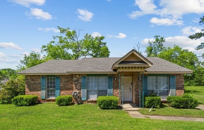 Photo - 4223 Delfern Dr House