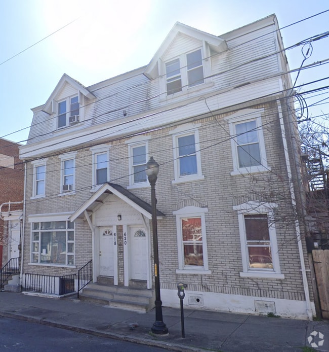 Building Photo - 620 W Chew St Unit 1F Rental