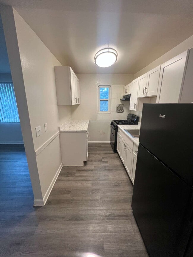 Photo - Charming 1 Bedroom Apartment in Woodbridge... Unit Apartment 302