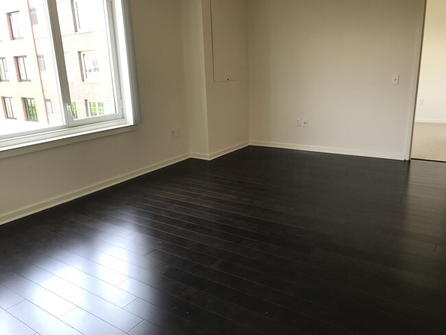 Photo - 4800 Ave At Port Imperial Blvd