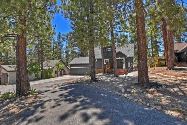 1126 Sugarpine Rd