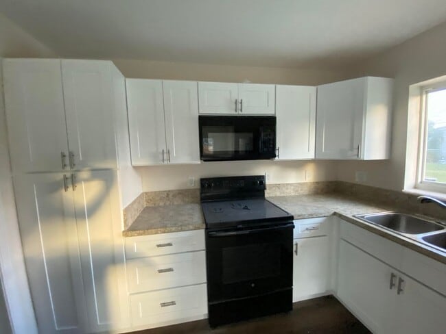 Photo - 124 NW 9th St