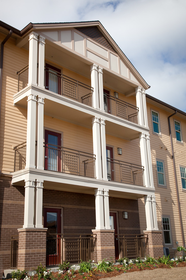 Barataria Station Apartments