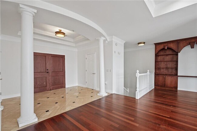 Photo - 3334 Peachtree Rd NE Unit 1902