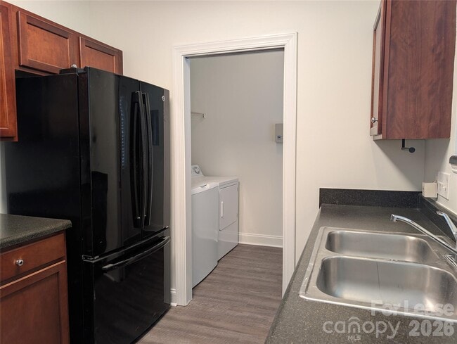 Photo - 2104 Sardony Ln