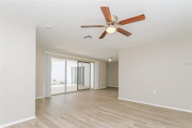 Photo - 5127 Reseda Dr