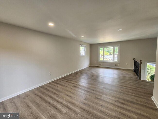 Photo - 2703 Bey Ct
