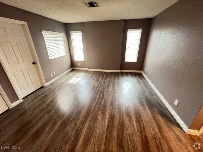 Building Photo - 909 Snug Harbor St Rental