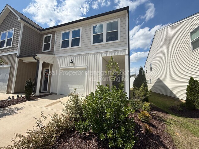 Building Photo - 886 Falls Grove Trl