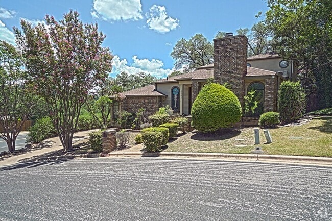 Building Photo - 6501 Cascada Dr Rental