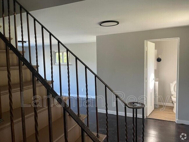 Building Photo - 612 Michigan Ave Rental