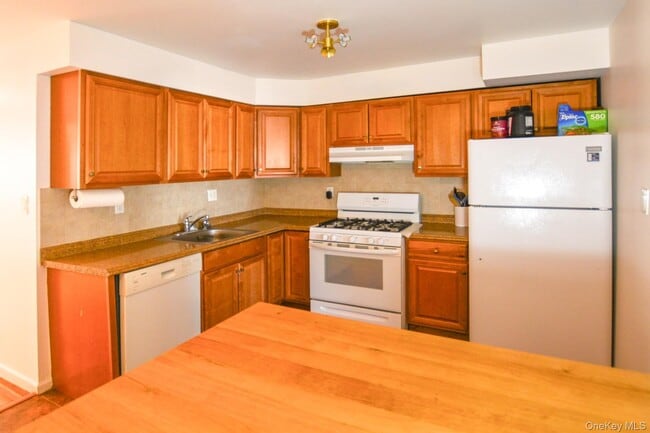 Photo - 212-72-212-16 16th Ave