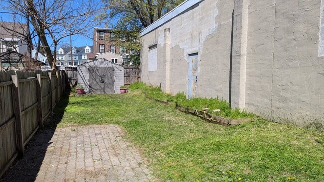 Photo - 624 E Hector St