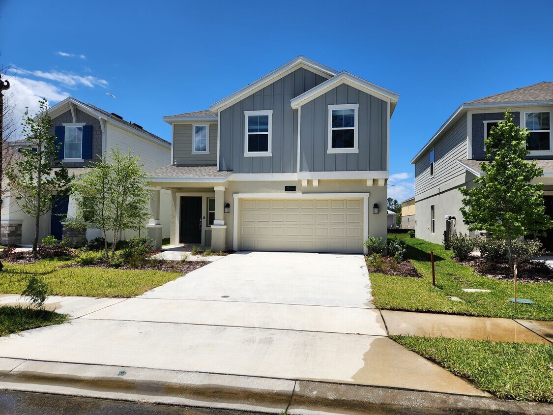 Beautiful 2 story 4 bedroom, 2.5 bathroom - Beautiful 2 story 4 bedroom, 2.5 bathroom
