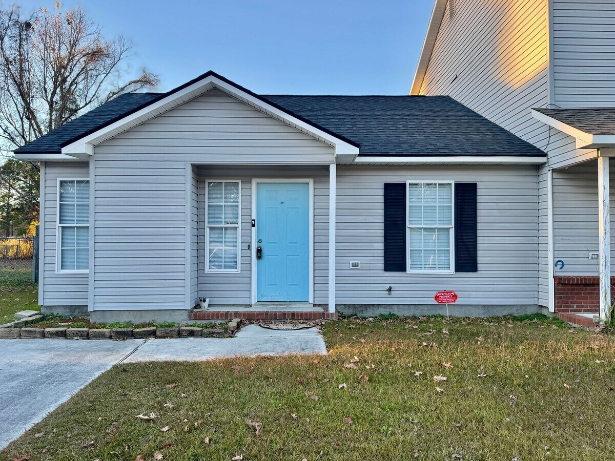 Adorable 2BR/2 Bath Duplex! - Adorable 2BR/2 Bath Duplex!