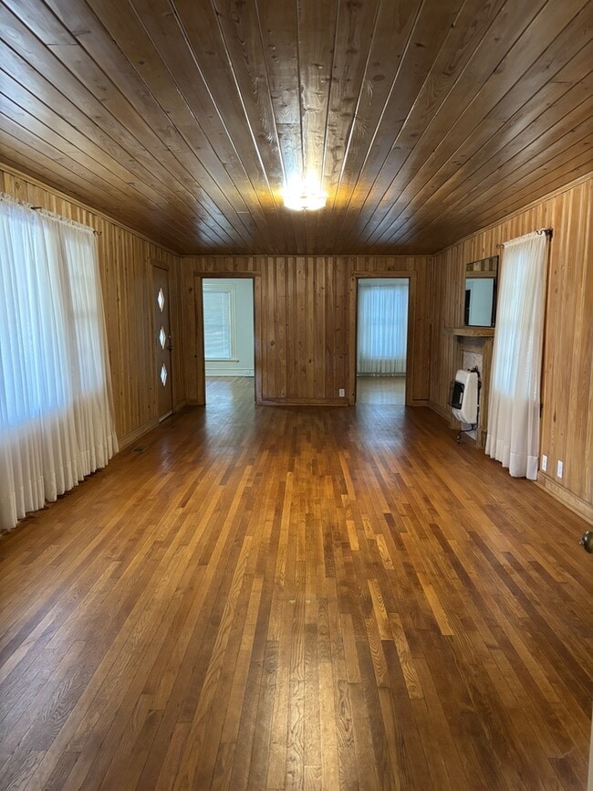 Photo - 2115 Galilee Rd