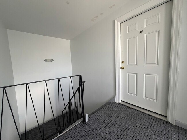 8101 83rd Pl