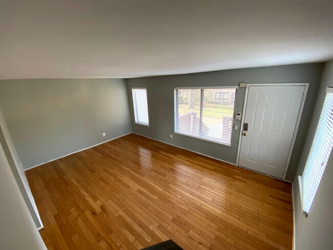 Photo - 1762 Westwind Way