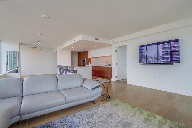 Photo - 1388 Kettner Blvd Unidad 1902