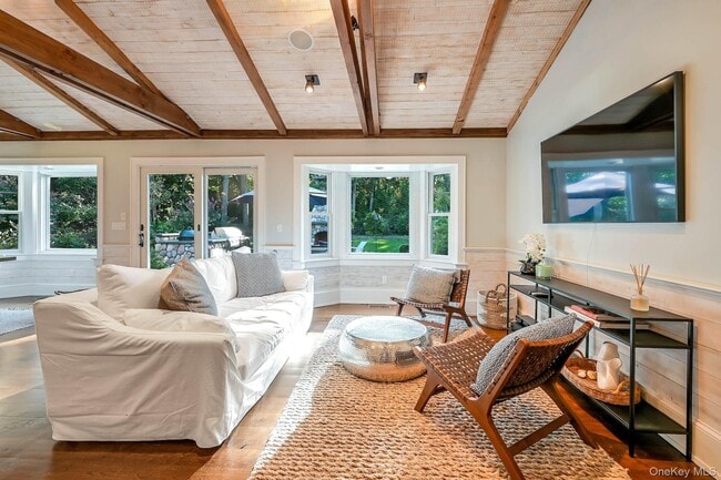 Photo - 1600 Pine Tree Rd