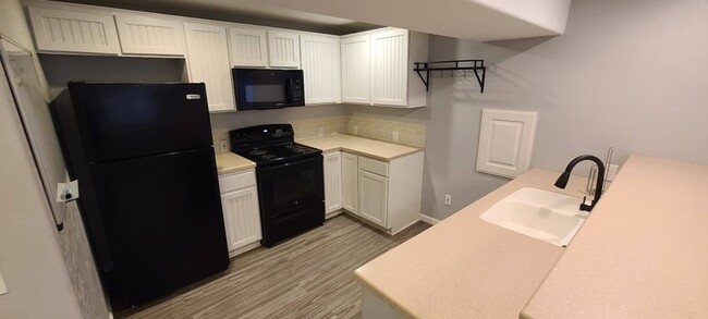 Photo - 1182 Searle Ln