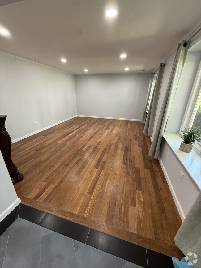 Building Photo - 103 Park Ave Rental