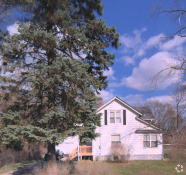 Building Photo - 4 Bedroom Home in Wadsworth