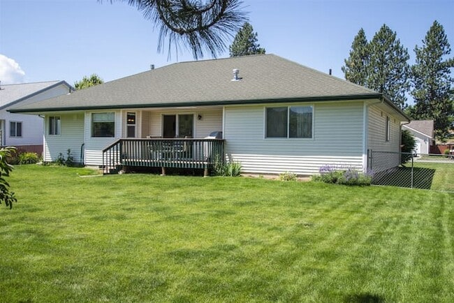 Photo - 8868 N Huntington Ct